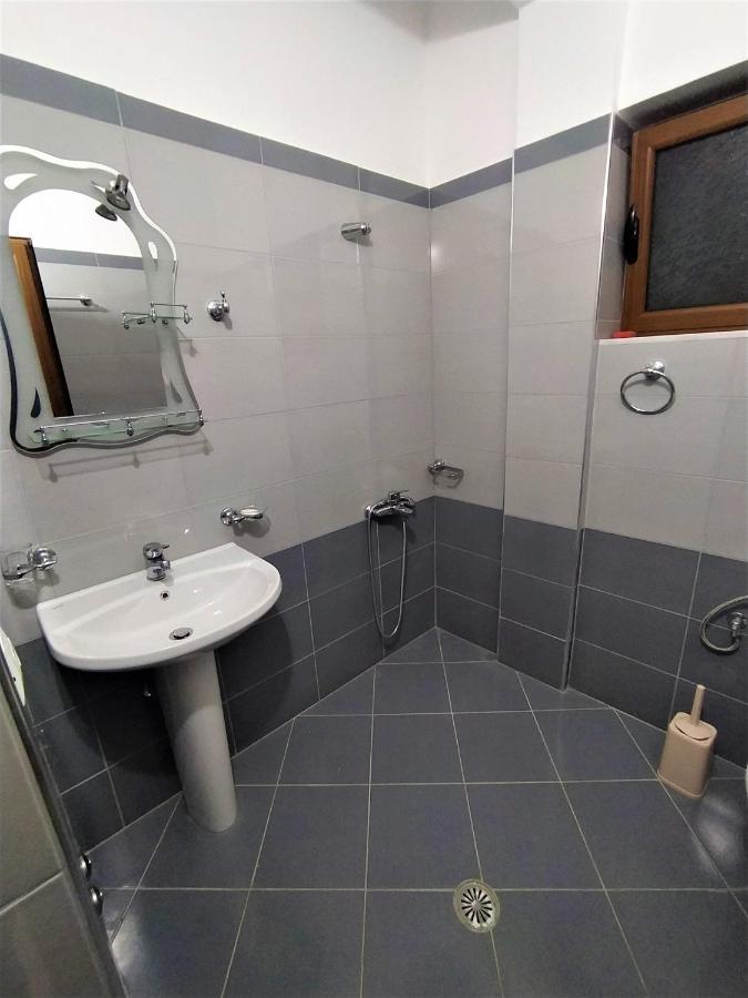Ahmeti Rooms Εξαμίλιο Εξωτερικό φωτογραφία
