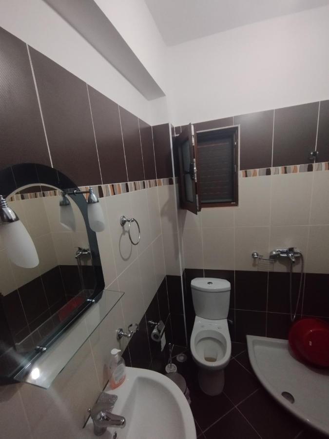 Ahmeti Rooms Εξαμίλιο Εξωτερικό φωτογραφία